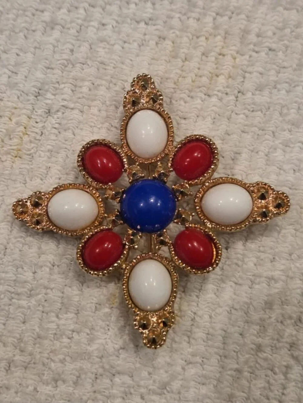 Vtg 70s Sarah Coventry Brooch Maltese Cross Gold Tone Red White Blue Americana